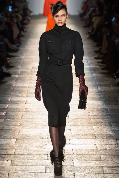 Look 5